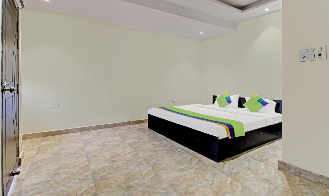 Treebo Trend Wedding Bells Kanpur Hotel ภายนอก รูปภาพ