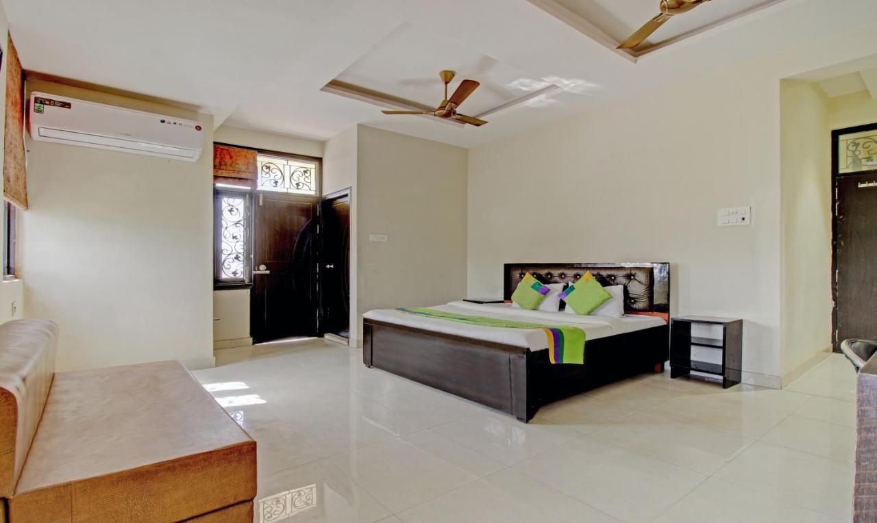 Treebo Trend Wedding Bells Kanpur Hotel ภายนอก รูปภาพ